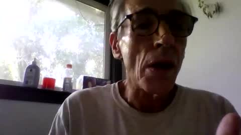 Snapshot of royboy2561 chatting on 04-02-26, 11:46 Roy Murrin online show from 04-02-26, 11:46