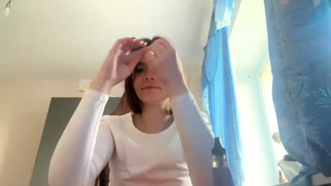 Snapshot of rozellabentler chatting on 06-17-26, 06:05 Elizabeth online show from 06-17-26, 06:05