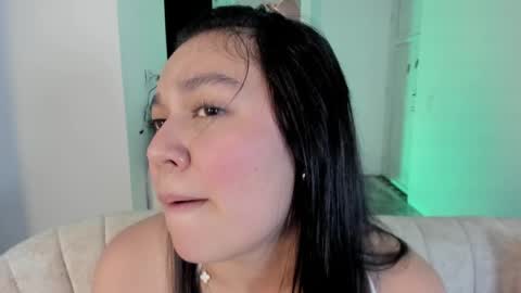 Snapshot of rubyhlowe chatting on 04-18-26, 03:32 RUBY online show from 04-18-26, 03:32