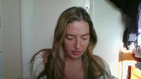 rubyredxxxoxxx online show from 04-12-26, 07:46