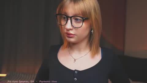 Mila online show from 03-29-26, 05:02