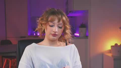 Mila online show from 04-04-26, 04:48