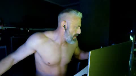 Chico que rico Caliente online show from 07-14-26, 02:27