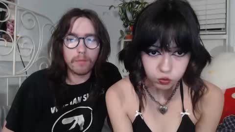 ruinedsistr online show from 11-17-25, 05:46
