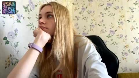 Lisa and Vlad online show from 06-29-26, 01:55