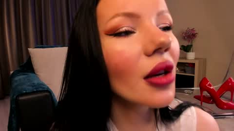 Chrissy online show from 04-09-26, 03:06