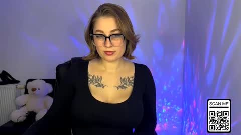 Nika online show from 12-21-25, 07:54
