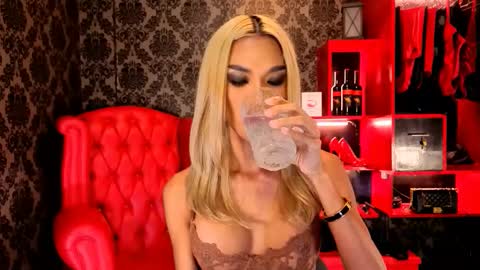 Ruth Evangelista online show from 11-23-25, 07:52