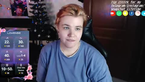 Snapshot of ryan__kim chatting on 12-10-24, 01:00 Ryan online show from 12-10-24, 01:00