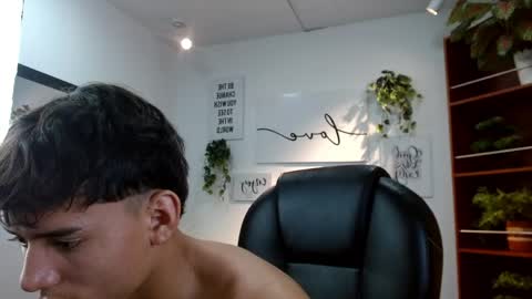 Snapshot of ryan_grayx chatting on 06-02-26, 02:41 RYAN online show from 06-02-26, 02:41