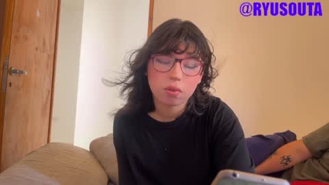 Snapshot of ryusouta chatting on 01-04-25, 08:37 Ryu-chan online show from 01-04-25, 08:37