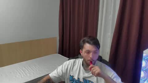 Snapshot of s1nmaster chatting on 01-17-26, 09:29 s1nmaster online show from 01-17-26, 09:29