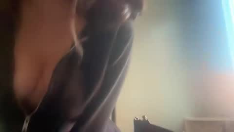 Snapshot of s3xkittenn chatting on 04-08-26, 01:22 s3xkittenn online show from 04-08-26, 01:22