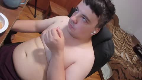 1141323  my Lord Mister Max   moms treasure online show from 08-07-26, 07:27