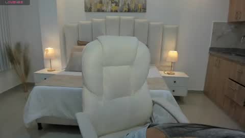 Snapshot of sabrina_nova chatting on 06-30-26, 12:33 Sabrina online show from 06-30-26, 12:33