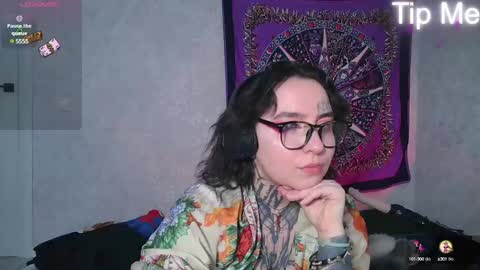 Snapshot of sabrina_raiders_666 chatting on 01-26-25, 01:04 Lilith Solar online show from 01-26-25, 01:04