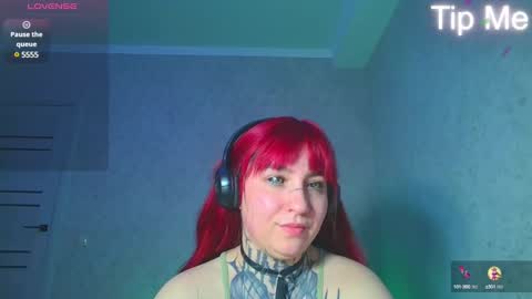 Snapshot of sabrina_raiders_666 chatting on 02-05-25, 04:03 Lilith Solar online show from 02-05-25, 04:03