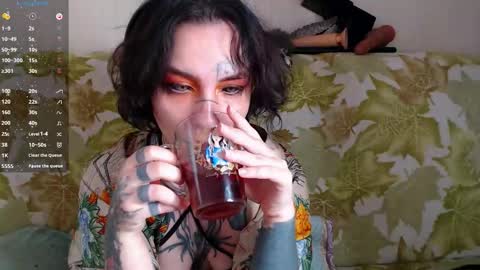 Snapshot of sabrina_raiders_666 chatting on 09-10-25, 11:49 Lilith Solar online show from 09-10-25, 11:49