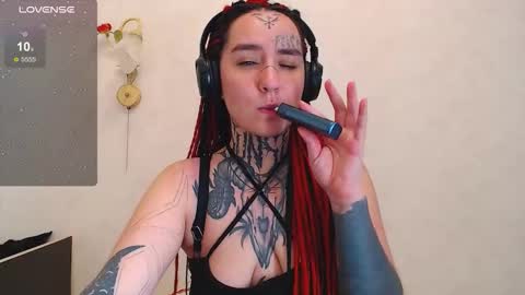 Snapshot of sabrina_raiders_666 chatting on 10-21-25, 12:50 Lilith Solar online show from 10-21-25, 12:50