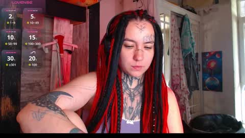 Snapshot of sabrina_raiders_666 chatting on 11-17-25, 10:21 Lilith Solar online show from 11-17-25, 10:21