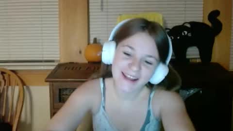 Sabrina online show from 11-10-25, 04:22