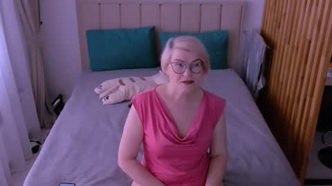 Snapshot of sabrinamacmarren chatting on 03-05-26, 09:05 Sabrina MacMarren online show from 03-05-26, 09:05