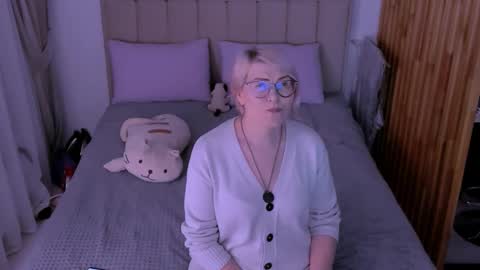 Snapshot of sabrinamacmarren chatting on 03-16-26, 05:06 Sabrina MacMarren online show from 03-16-26, 05:06