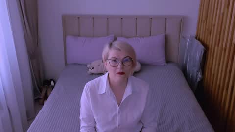 Snapshot of sabrinamacmarren chatting on 03-29-26, 08:14 Sabrina MacMarren online show from 03-29-26, 08:14