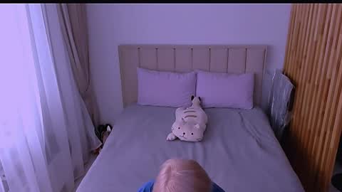 Snapshot of sabrinamacmarren chatting on 04-03-26, 08:01 Sabrina MacMarren online show from 04-03-26, 08:01