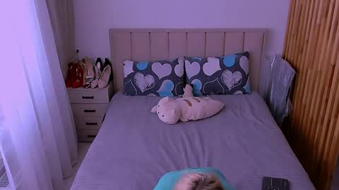 Sabrina MacMarren online show from 05-23-26, 11:03