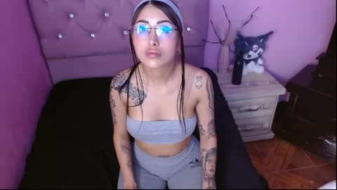 Snapshot of sabrinapaulson chatting on 05-27-26, 01:57 sabrinapaulson online show from 05-27-26, 01:57