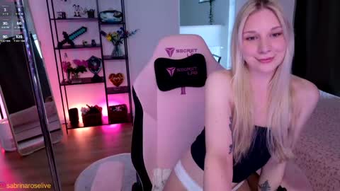 Snapshot of sabrinarose_x chatting on 05-13-26, 05:21 Sabrina Rose online show from 05-13-26, 05:21