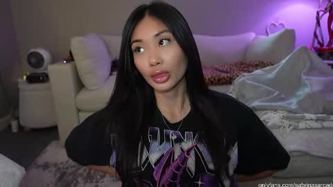 Sabrina online show from 10-25-25, 05:19