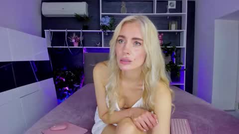 Sabrina online show from 03-30-26, 12:17