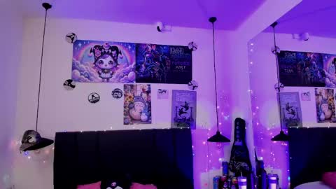 Snapshot of sabrinav_ chatting on 05-29-26, 11:19 Sabrina online show from 05-29-26, 11:19