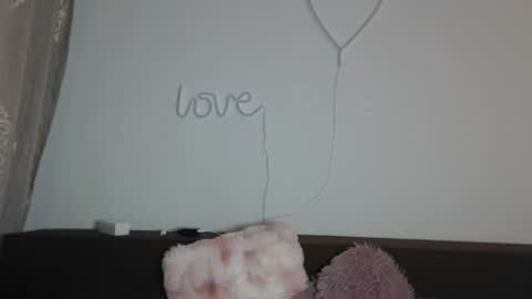 sabrinee__xx_divine online show from 06-23-26, 08:23