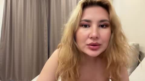 sacreed_lovee online show from 06-05-26, 10:10