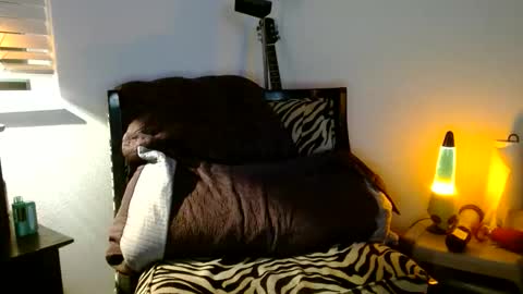 Snapshot of sadiessecretcloset chatting on 11-14-25, 02:10 Sadiessecret online show from 11-14-25, 02:10