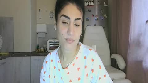 Queen online show from 11-22-25, 10:25