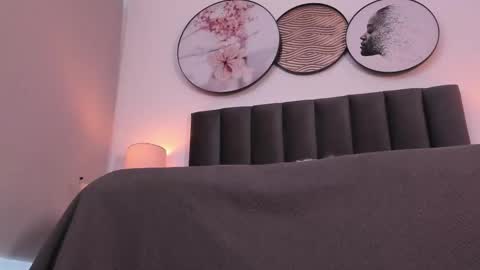 Sahara Garcia online show from 11-28-25, 08:22