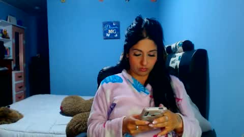 Karina online show from 05-20-26, 01:23