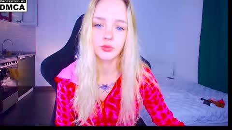 Sofia online show from 05-30-26, 03:58