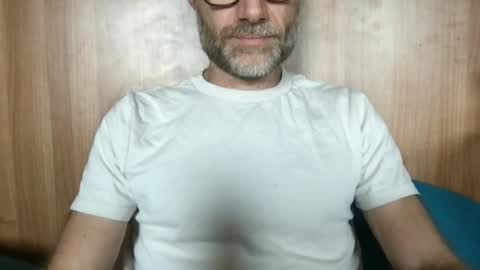 saint009 online show from 07-10-26, 01:03