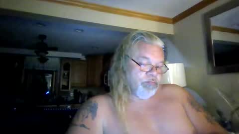 Snapshot of saintbeenadick chatting on 05-18-26, 01:45 saintbeenadick online show from 05-18-26, 01:45