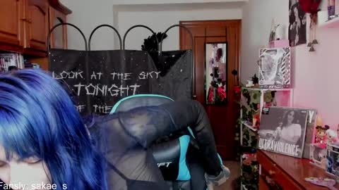    online show from 04-18-26, 08:18