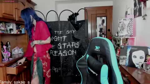    online show from 04-21-26, 07:14