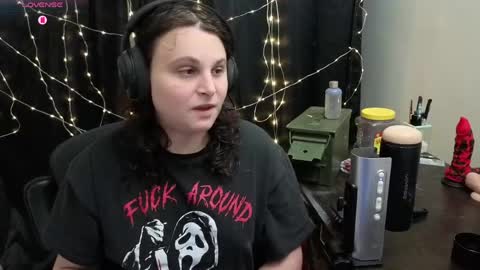 salacious_bunny online show from 04-12-26, 08:36