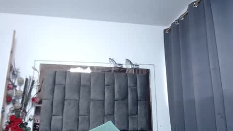 Snapshot of salmma_milf chatting on 02-12-26, 12:00 Salmma online show from 02-12-26, 12:00