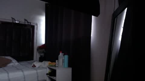 Snapshot of salmma_milf chatting on 04-10-26, 11:15 Salmma online show from 04-10-26, 11:15