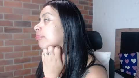 Snapshot of salome__palmer chatting on 06-15-26, 08:00 online show from 06-15-26, 08:00